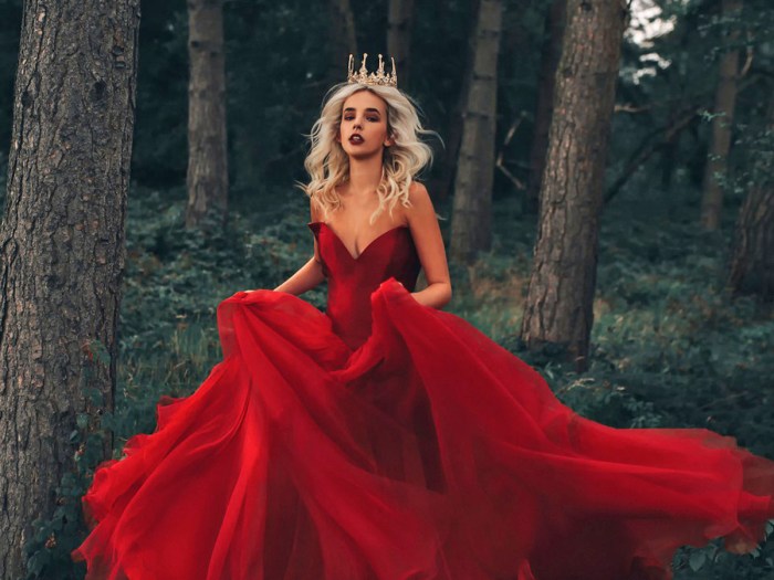 Wedding dress with red roses